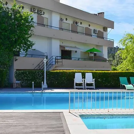 Larverde 3*